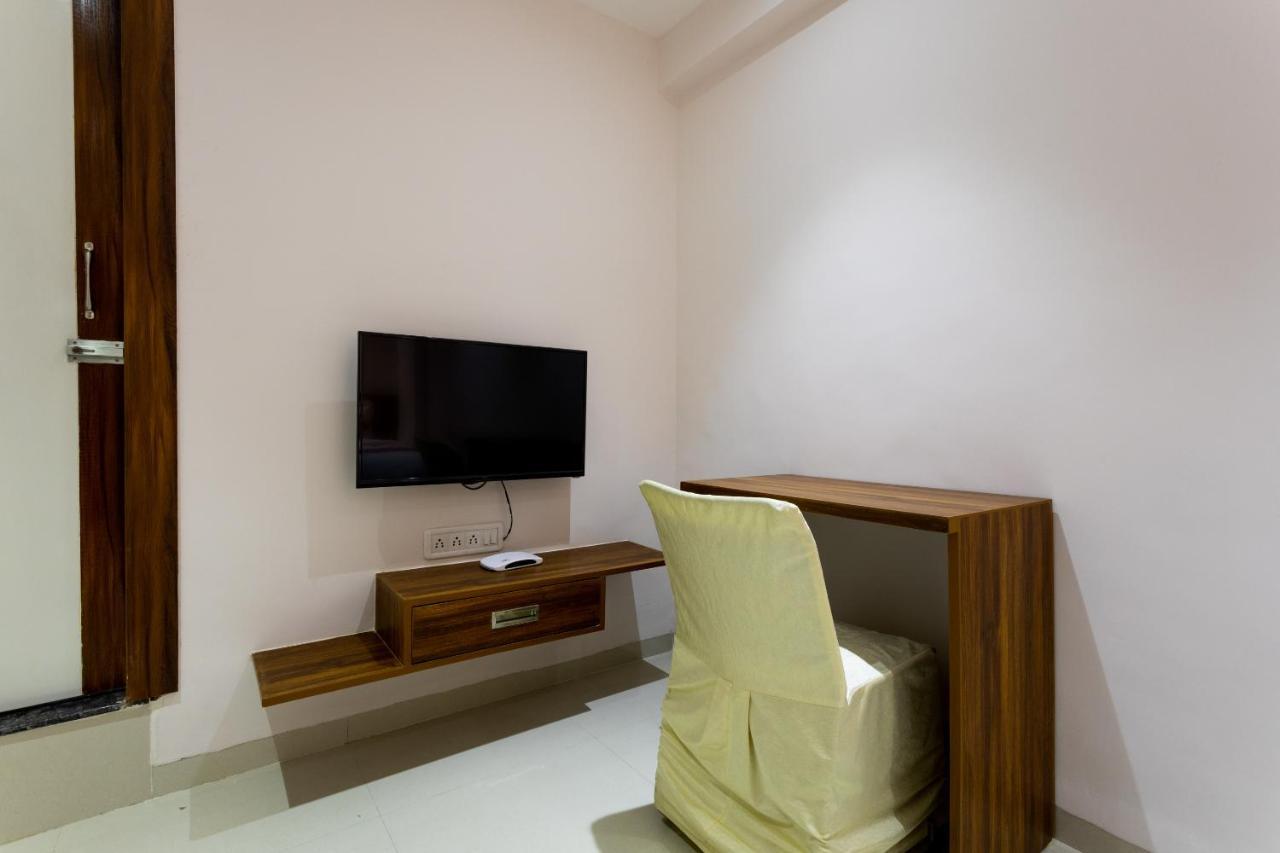Oyo 29585 The Cliff Hotell Indore Exteriör bild