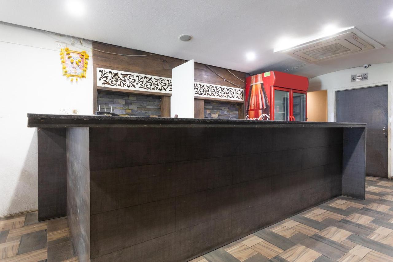 Oyo 29585 The Cliff Hotell Indore Exteriör bild